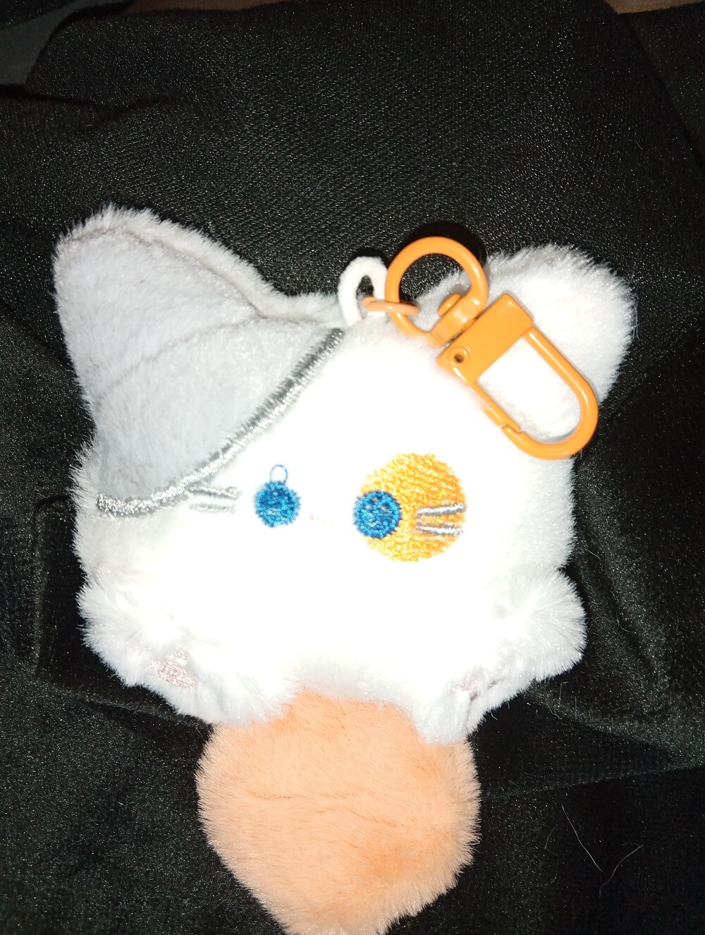 Plush White Cat Keychain Pendant with Peach Tail